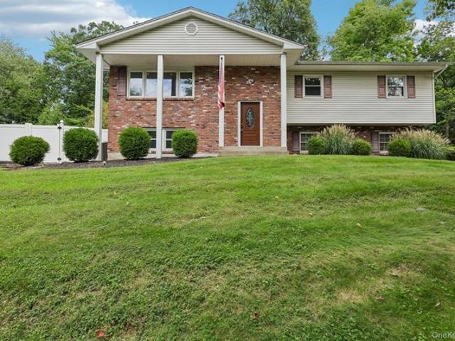 House for sale in Valley Cottage, Rockland County