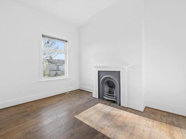 House for rent in London Borough of Newham, Greater London