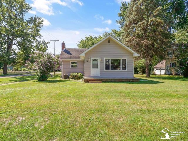 House for sale in Petersburg, Michigan