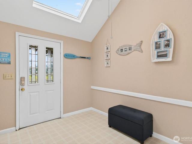 House for sale in Cathlamet, Washington