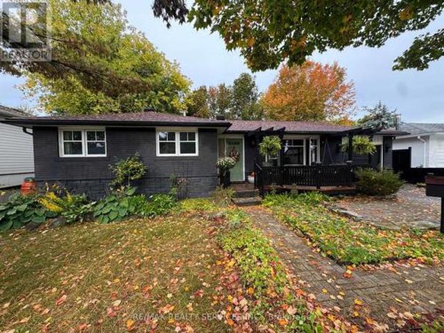 House for sale in Orangeville, Central Ontario