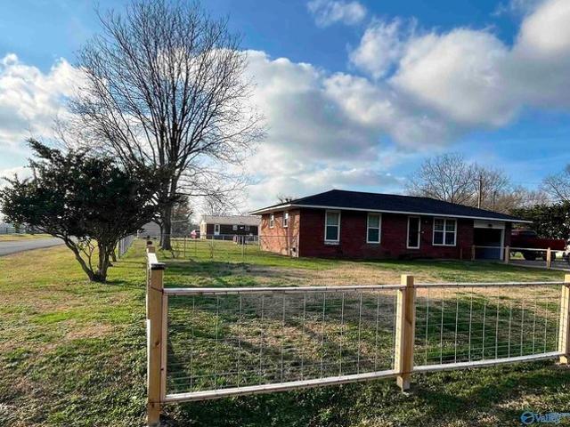 House for sale in Fyffe, Alabama