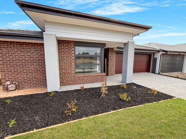Apartment for rent in Mount Duneed, Geelong
