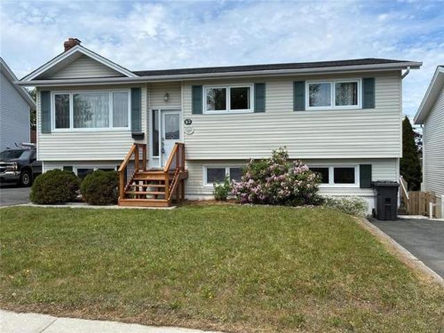 Property for sale in Mount Pearl, Newfoundland And Labrador