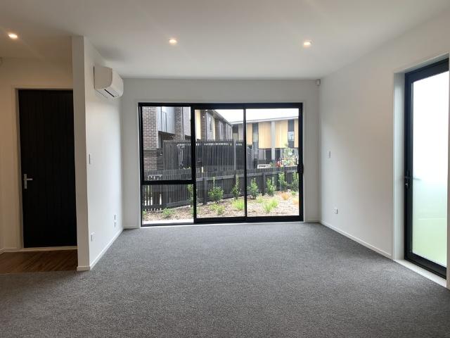 House for rent in Paremoremo