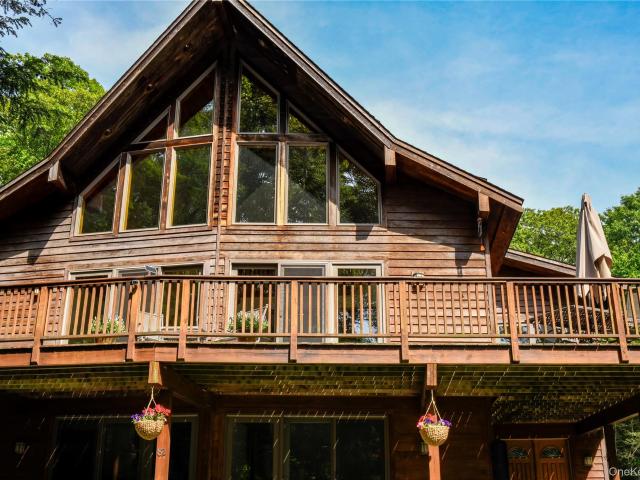 House for sale in Putnam Valley, New York