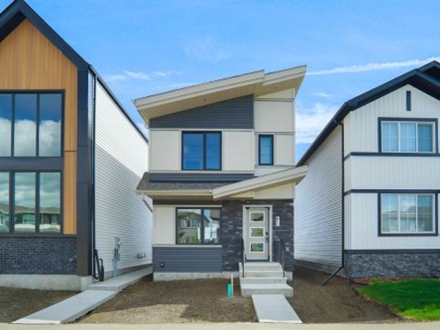 House for sale in Fort Saskatchewan, Alberta