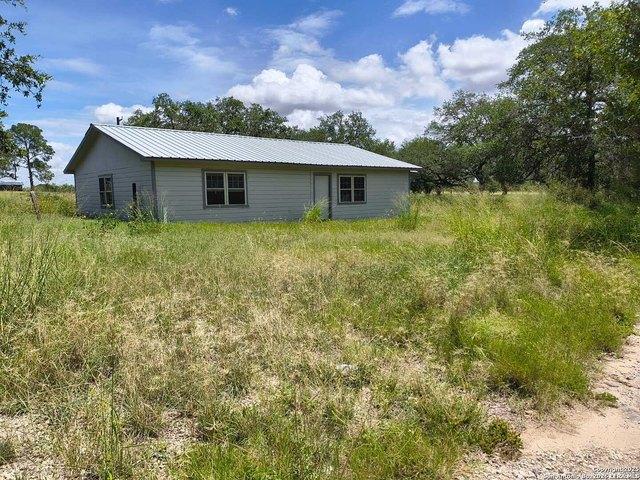House for sale in Poteet, Texas