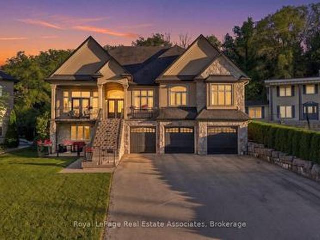 House for sale in Ancaster, Ontario
