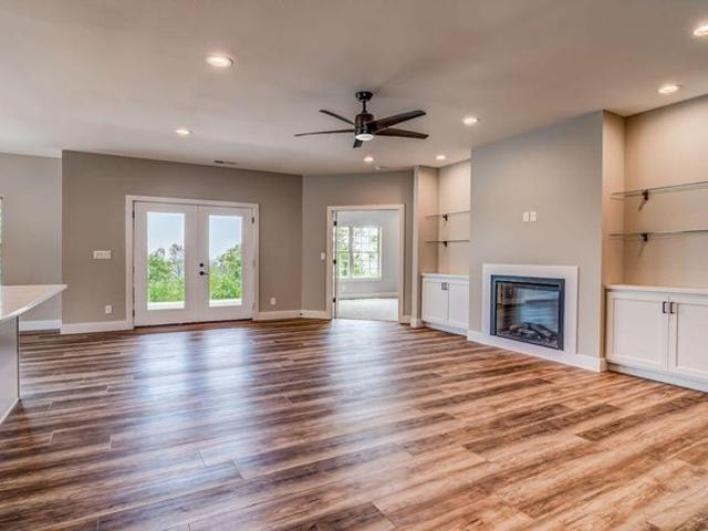 Townhouse for sale in Stone, Missouri