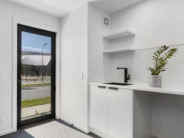 House for rent in Otakou