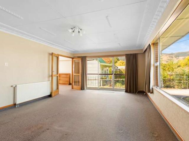 House for sale in Otakou
