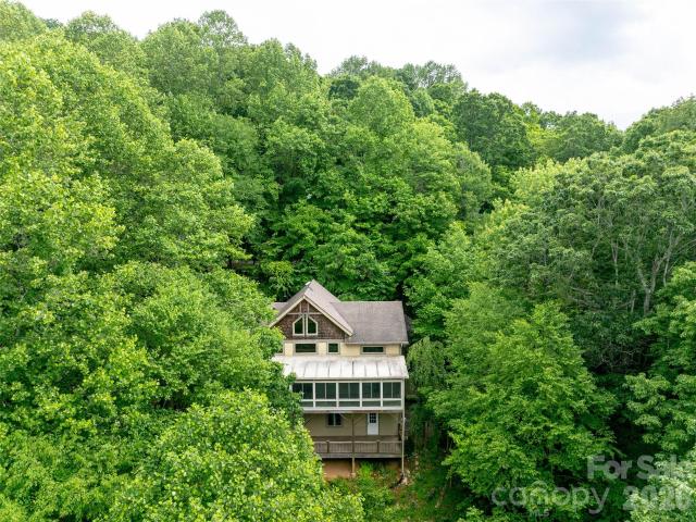 House for sale in Horse Shoe, North Carolina