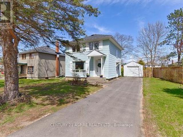 House for sale in Renfrew, Ontario