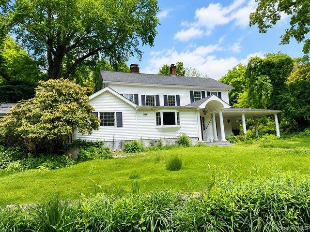 House for sale in Millwood, New York