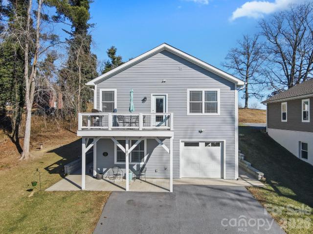 House for sale in Hendersonville, North Carolina