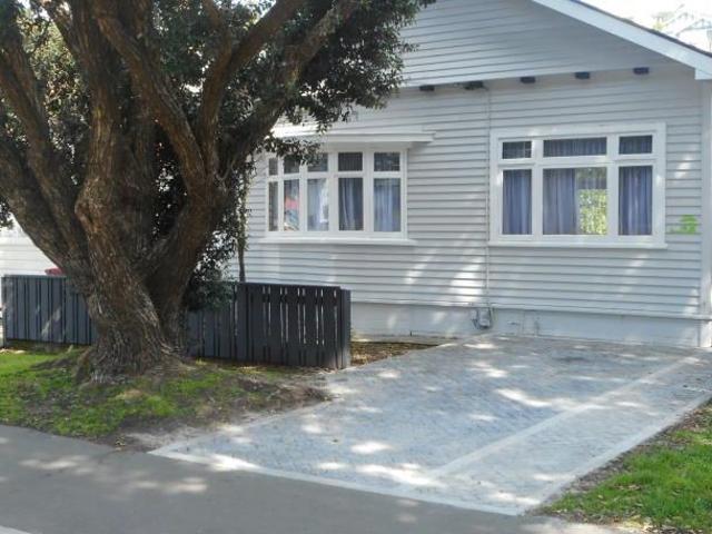 House for rent in Island Bay, Wellington
