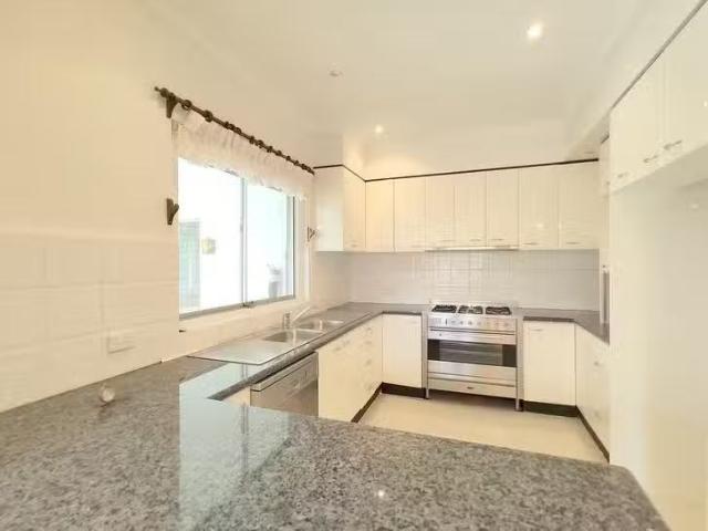 House for rent in East Lindfield