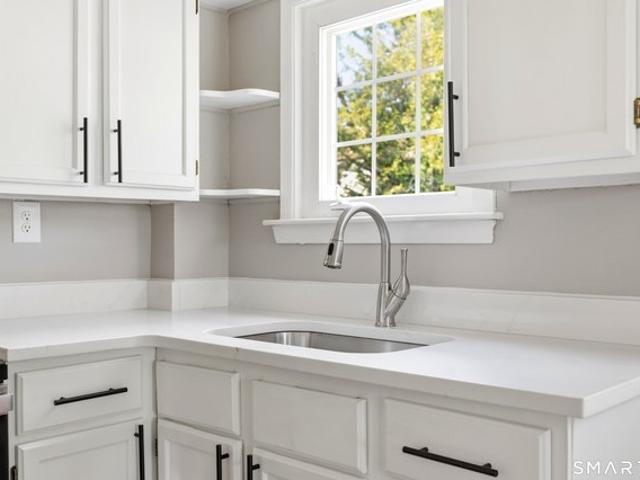 House for sale in Simsbury, Connecticut