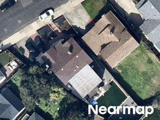House for sale in Oakland