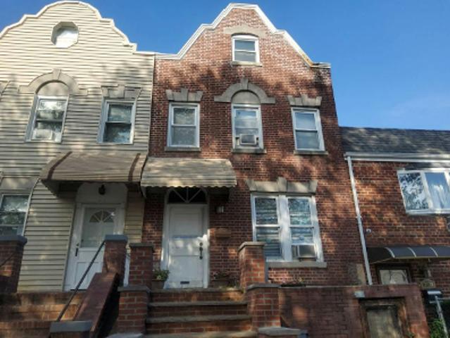House for sale in Queens, Arverne