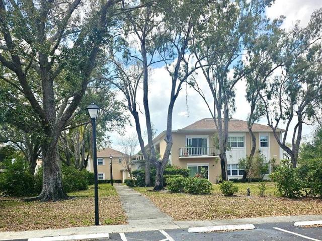 Condo for sale in Seminole, Florida
