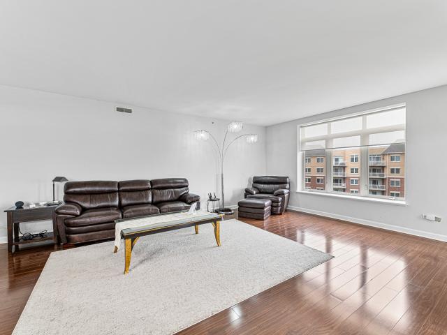 Condo for sale in Morton Grove, Illinois