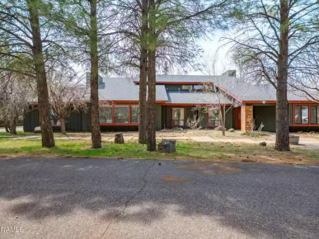 House for sale in Flagstaff