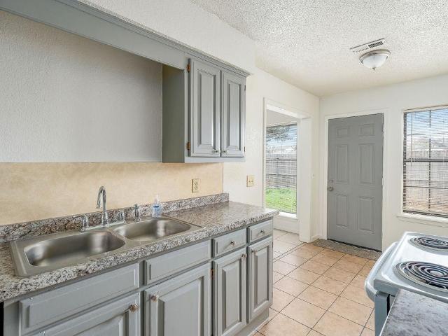 Townhouse for sale in Oklahoma City, Oklahoma