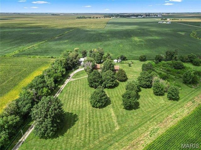 House for sale in Raymond, Illinois