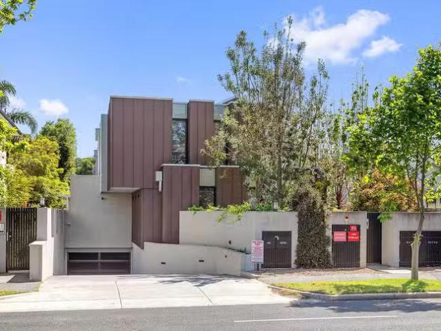 Apartment for rent in Bright