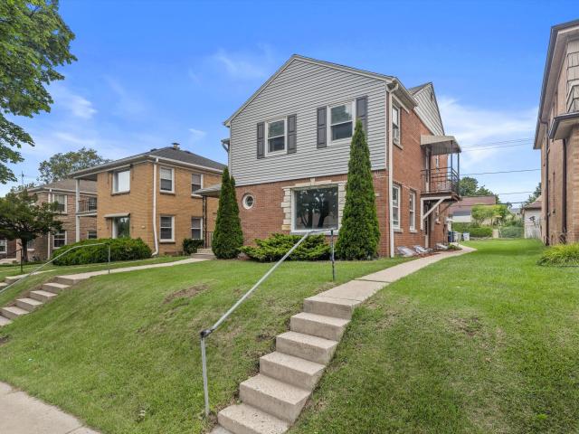 House for sale in Milwaukee, Wisconsin