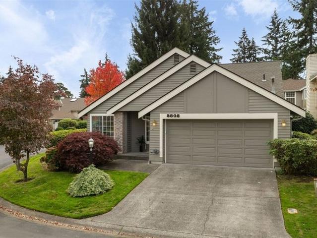 House for sale in Danbridge, University Place