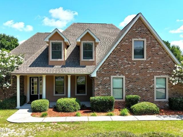 House for sale in Ocean Springs, Mississippi