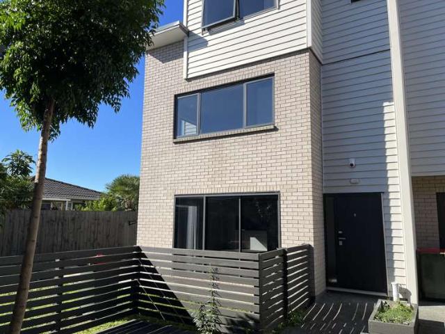 House for rent in Owhata