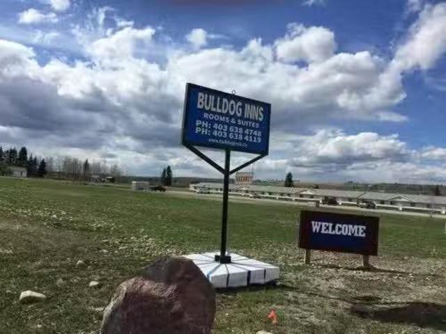 House for sale in Lousana, Alberta