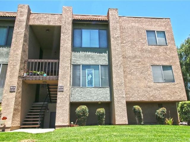 Condo for sale in Azusa, California