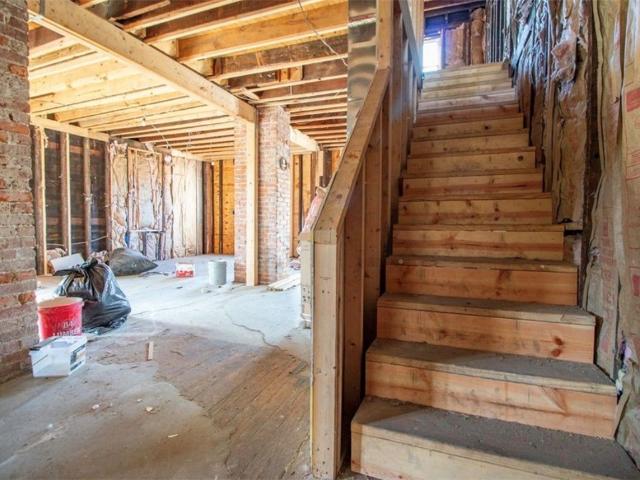 House for sale in Otto, Glassport