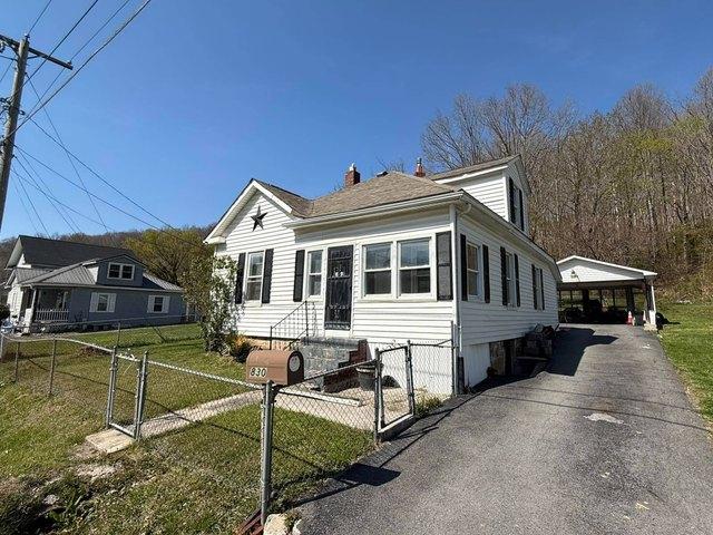 House for sale in Bluefield, West Virginia