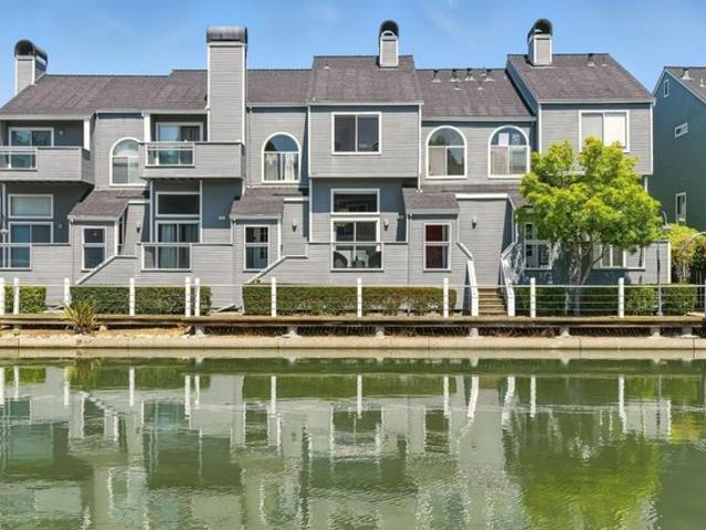 Townhouse for sale in San Mateo, California