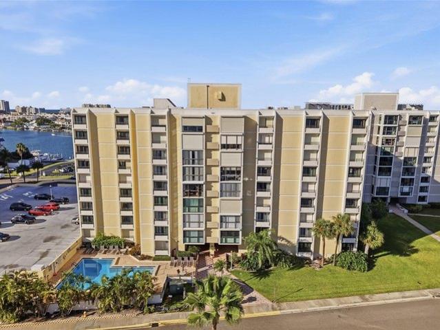 Condo for sale in Clearwater Beach, Clearwater