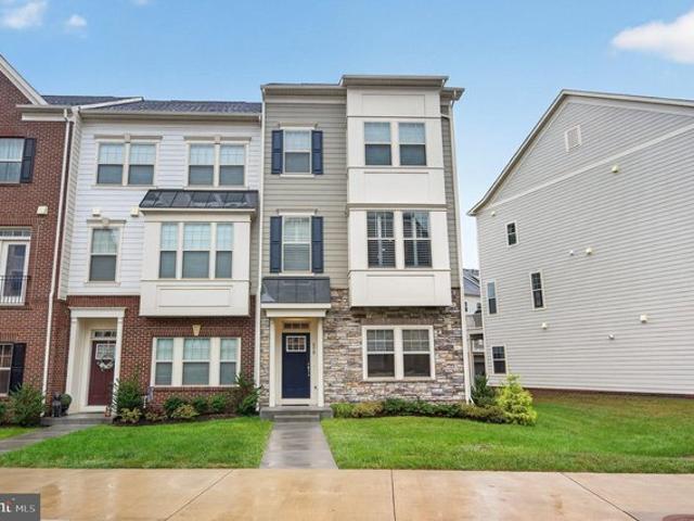 Townhouse for sale in Virginia