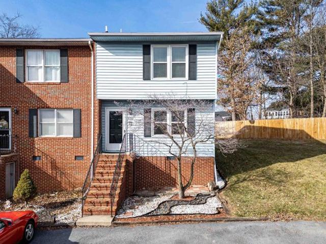 Townhouse for sale in Virginia