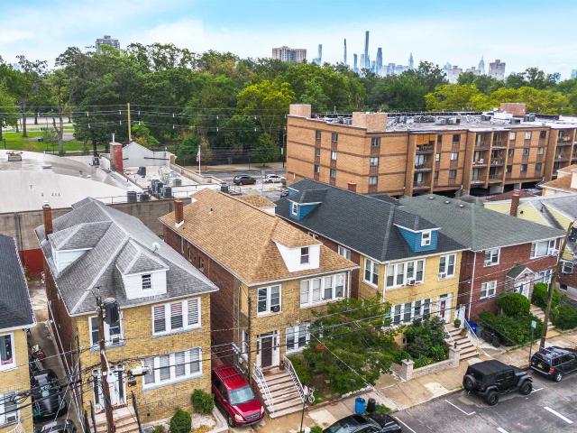 House for sale in Hudson, New Jersey