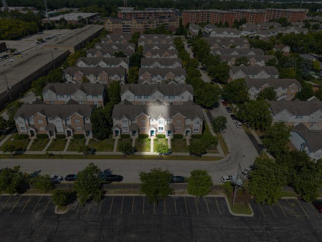 Townhouse for sale in Morton Grove, Illinois