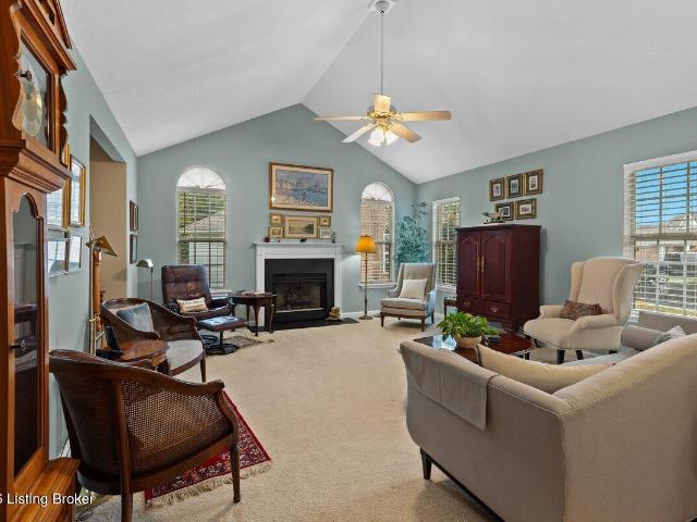 Condo for sale in Lyndon, Jefferson County