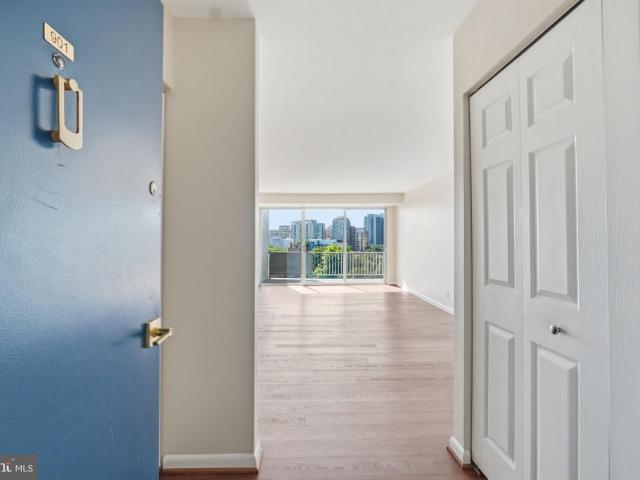 Condo for sale in Bethesda, Maryland