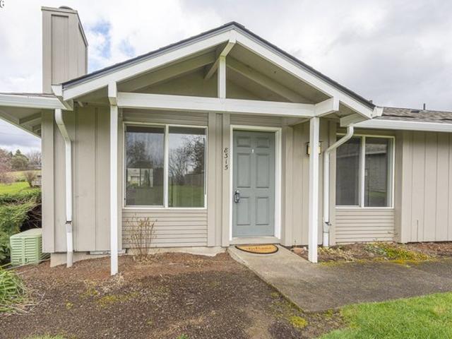 Condo for sale in Oregonia