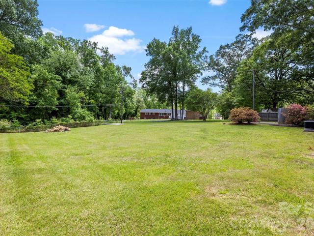 House for sale in Mecklenburg, North Carolina