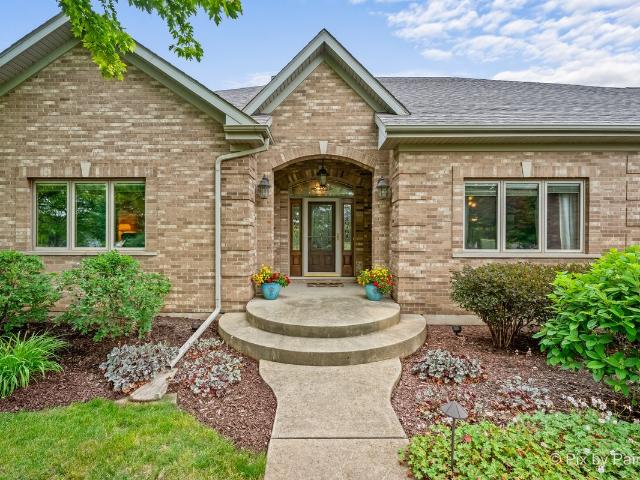 House for sale in Mchenry, Illinois